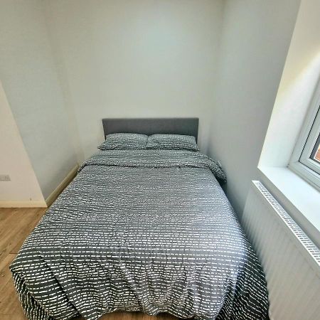 Mile End Budget Guesthouse London Eksteriør billede