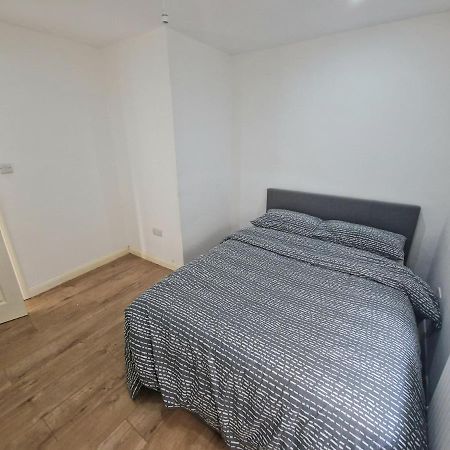 Mile End Budget Guesthouse London Eksteriør billede