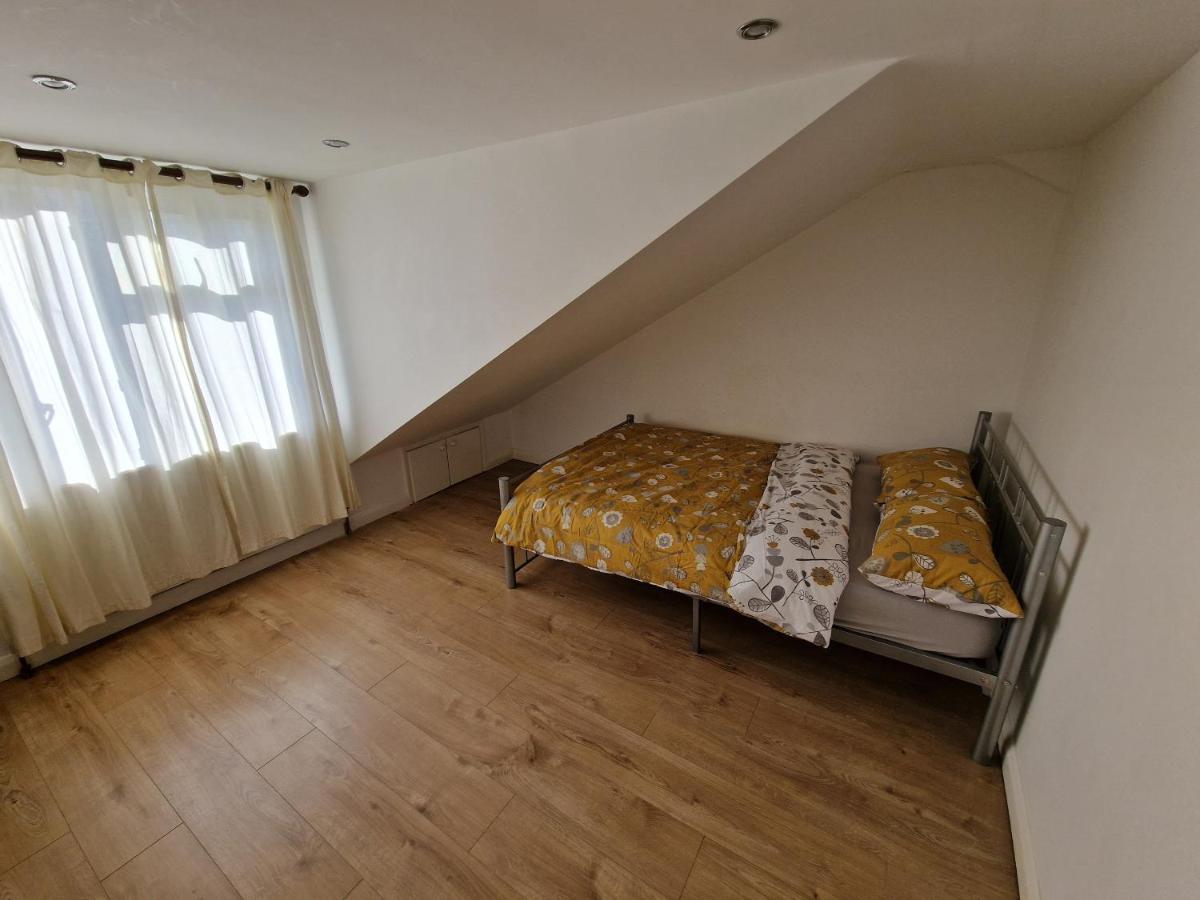 Mile End Budget Guesthouse London Eksteriør billede